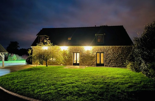 La Chapelle-Saint-Aubert House | La Maison de Benjamin