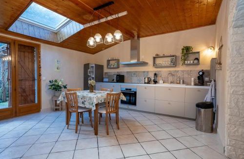 Saint-Christophe-sur-Guiers House | La maison des Jolicoeurs