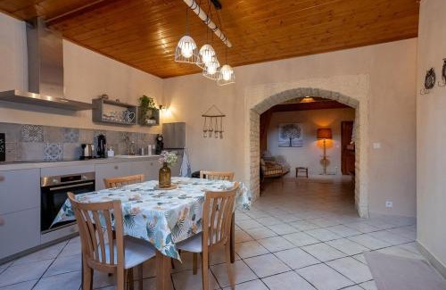 Saint-Christophe-sur-Guiers House | La maison des Jolicoeurs