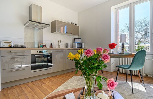 Vannes Apartment | LA MADELEINE - One Bedroom Apartment, Sleeps 2