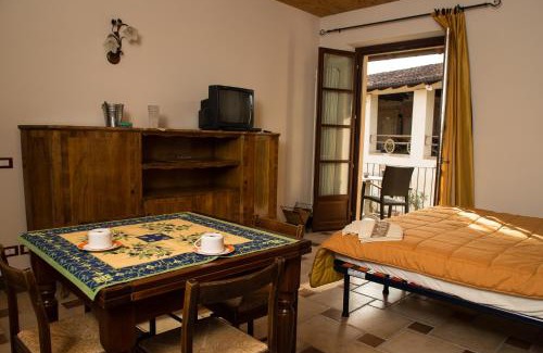 Alba House | La Madonnina Agriturismo Dorè