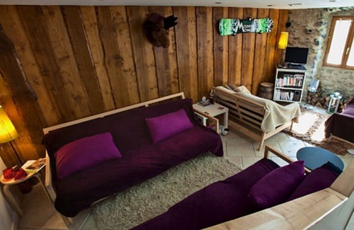 Saint-Jean-de-Belleville Apartment | LA MAISON, accommodation for 13 to 15 people