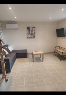 La Trinite House | La maison à Nono