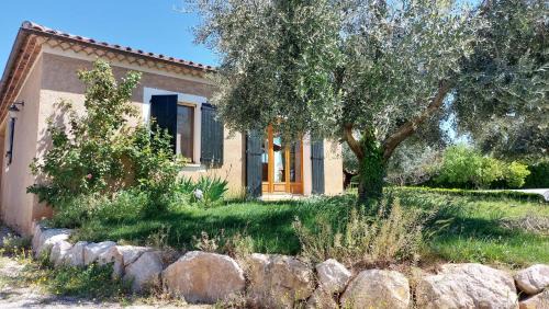 Puimoisson Villa | La Maison Angelvin