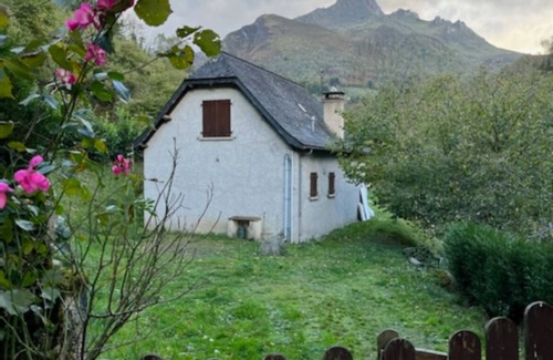 Estaing House | La Maison au bord du Gave