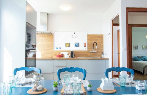 Crozon House | La Maison Bleue | Beautiful sea and garden view