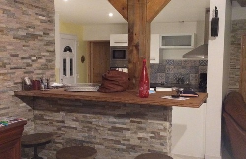 Le Leuy House | LA MAISON BLEUE FAMILIALE: a peaceful place to recharge your batteries, and for children too