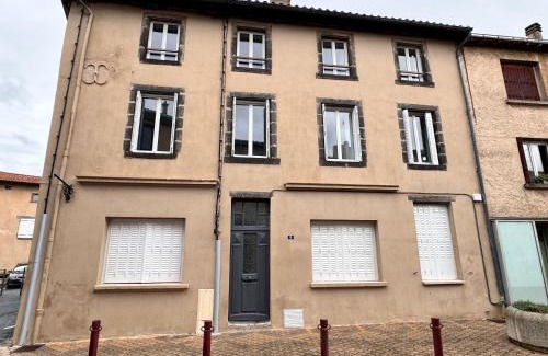 Pont-du-Chateau Apartment | La maison castelpontine studio 2