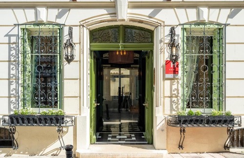 Salon-de-Provence Hotel | La Maison d'été