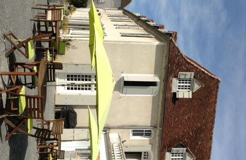 Arzacq-Arraziguet Hotel | La Maison d'Antan