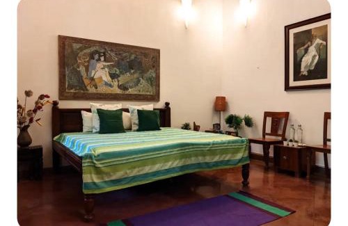 White Town House | La Maison de Bitasta