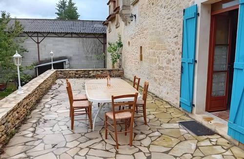 Meyrals House | La Maison De Carmensac with Private Terrace and Garden