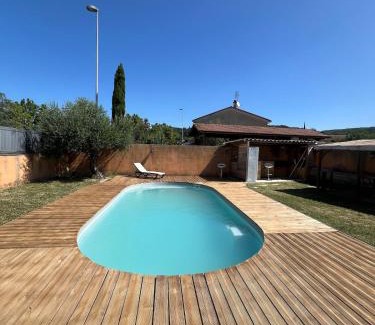 Crest Villa | La maison de Claude avec terrasse et piscine