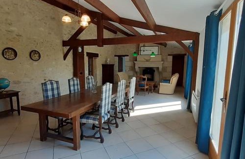 Saint-Pierre-de-Bat House | La maison de Maitre Meunier