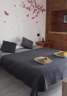 Ussel Apartment | La Maison de Joanna