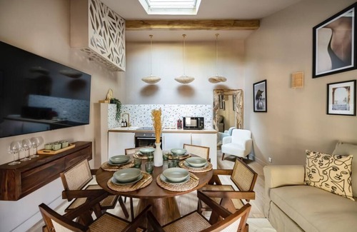 Bercy House | La Maison de la Bastille