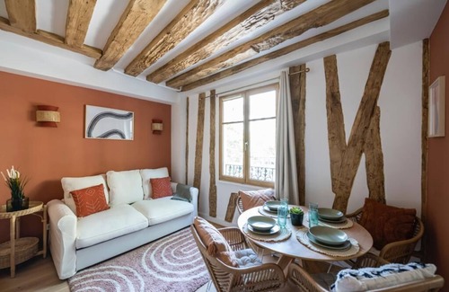 Bercy House | La Maison de la Bastille