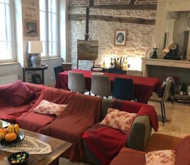 Tournus House | La maison de Lea, chambres d'hôtes de 14 couchages