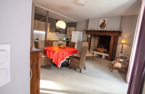 Cajarc Apartment | La Maison de Lise - Downtown apartment with private pool - 4 people