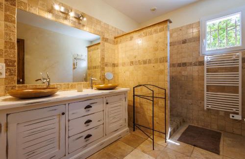 Rousset-les-Vignes House | La Maison de Mathis - Maison avec piscine privée