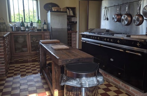 Bagneux Villa | La Maison de Philippine-Gite 22 pers-piscine-parc