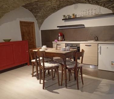 Saint-Pierre Apartment | La maison de pierre