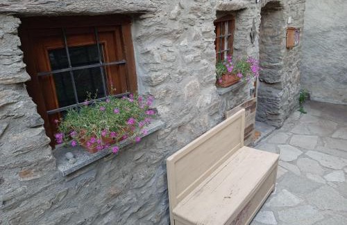 Saint-Pierre Apartment | La maison de pierre