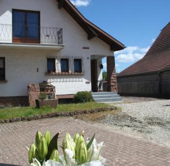 Neuve-Eglise House | La maison de Tania