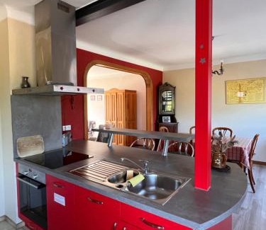 Neuve-Eglise House | La maison de Tania