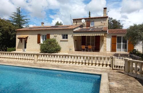 Saint-Hippolyte-le-Graveyron Villa | La maison des oliviers