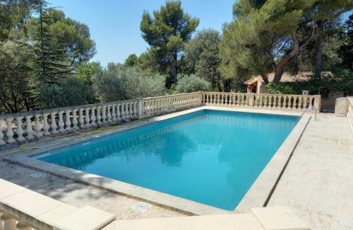 Saint-Hippolyte-le-Graveyron Villa | La maison des oliviers