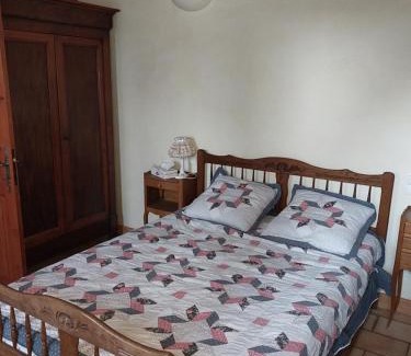 Saint-Hippolyte-le-Graveyron Villa | La maison des oliviers