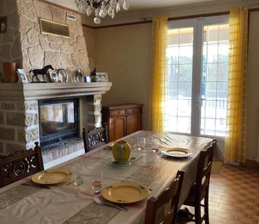 Saint-Hippolyte-le-Graveyron Villa | La maison des oliviers
