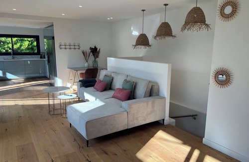 Mougins House | La maison des oliviers, elegant, central, 10 minutes from Cannes beaches