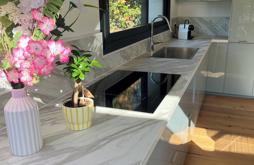 Mougins House | La maison des oliviers, elegant, central, 10 minutes from Cannes beaches