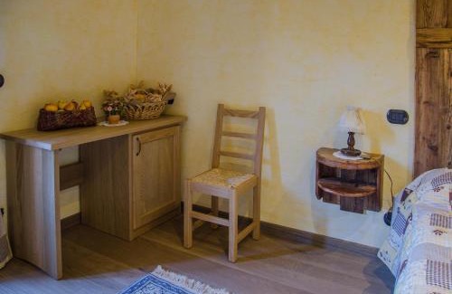 Doues House | La Maison Du Bon Megnadzo