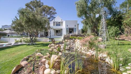 McGregor Villa | La Maison du Canard