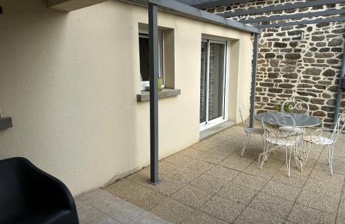 Miniac-Morvan House | La maison du Chêne 2