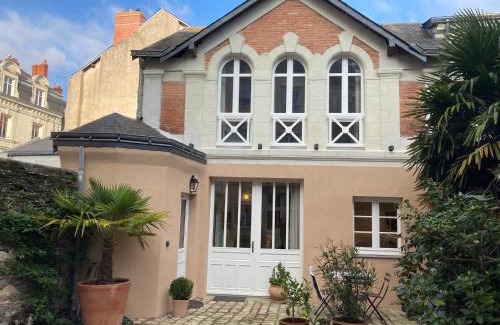 Angers Apartment | La Maison du Cocher - Studio climatisé en Hypercentre