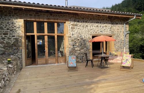 Saint-Cyr-le-Chatoux Villa | La Maison du Père Louis