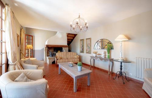 Ponteves House | La maison du Rouge Gorge - Charmante maison climatisée avec piscine