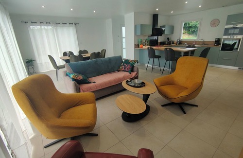 Bodilis House | La maison du Soleil 4* ☀️,completed in 2025,near RN12 with high-speed wifi