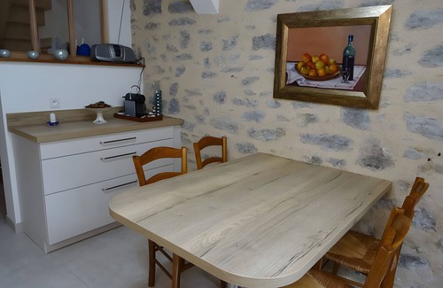 Cajarc House | La Maison Du Tour De Ville with Mountain View, Wi-Fi and Air Conditioning