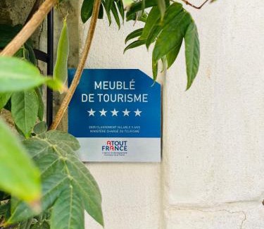 Vauvert House | La Maison du Trident en Camargue Piscine et Jacuzzi