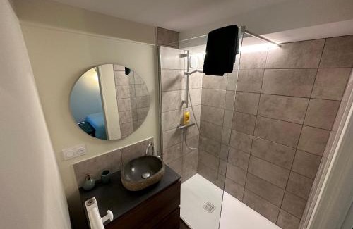 Romaneche-Thorins Apartment | La maison du village