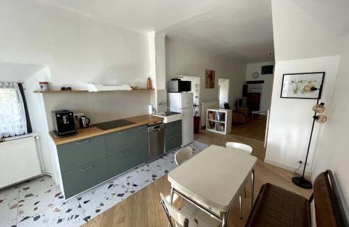 Saint-Martin-de-Londres House | La Maison des Remparts