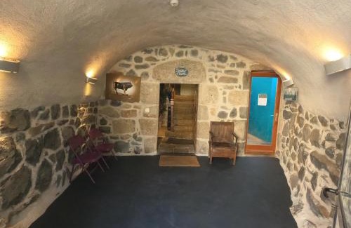 Laguiole Hotel | La Maison - Hôtel & Gîte