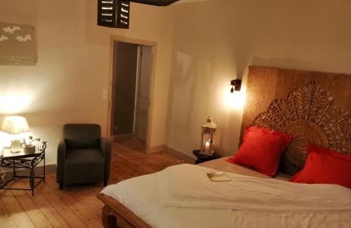 Saint-Denis-les-Martel Bed & Breakfast | La maison O kiwis - Chambres d'hôtes