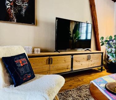 Riquewihr House | La Maison Rouge Au coeur de la ville.