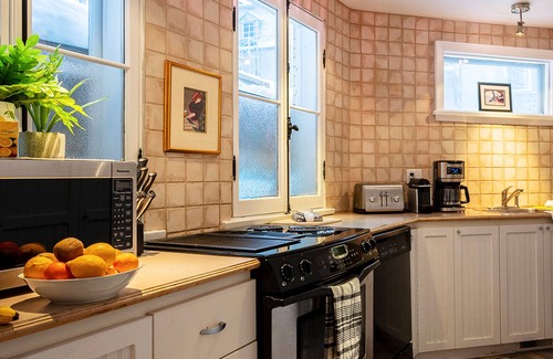 Old Quebec Apartment | la Maison Ursulines 2010 sq. ft. condo at the Heart of the UNESCO Heritage Site